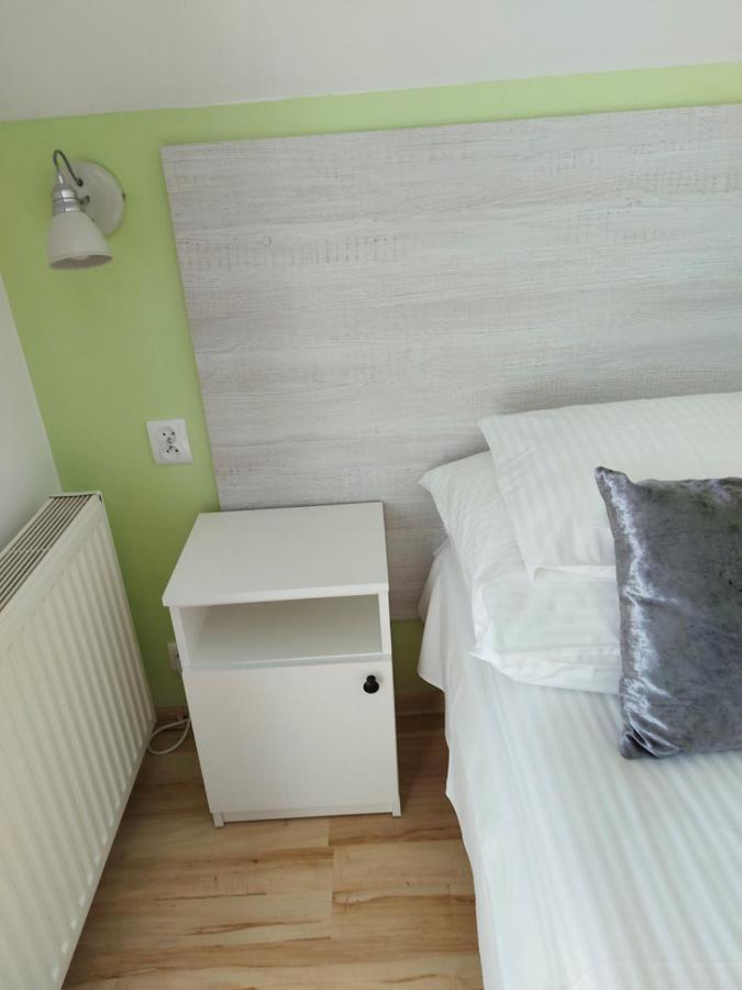 Pokoje Goscinne Jutrzenka Swarzewo Extérieur photo